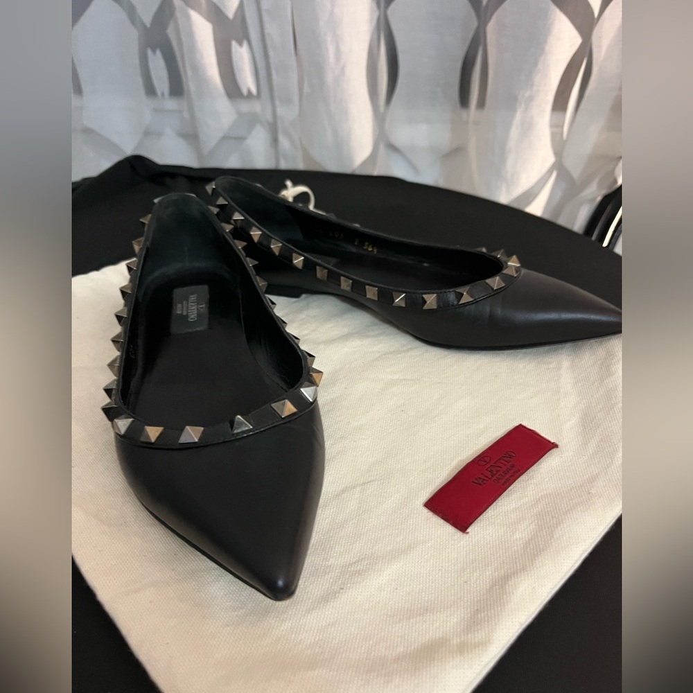 Valentino Noir Women’s Black Leather Gunmetal Rock Stud Pointed Toe Flats - Picture 2 of 7